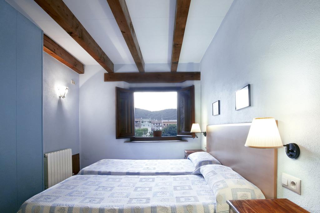 Allotjaments Placa Major-Grevol Santa Pau Zimmer foto